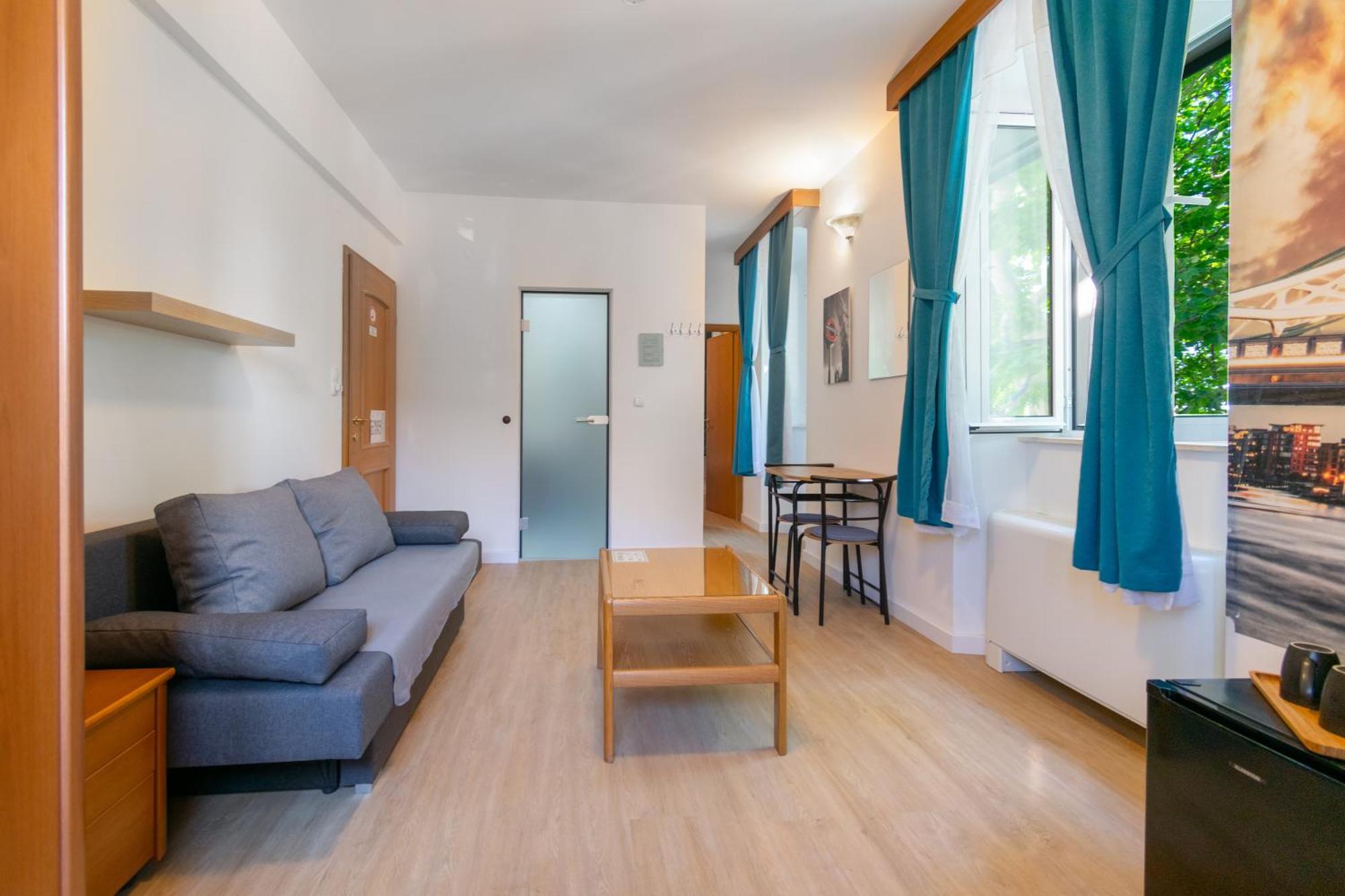 Bed & Breakfast Palac -Free Parking- Baška Voda Dış mekan fotoğraf