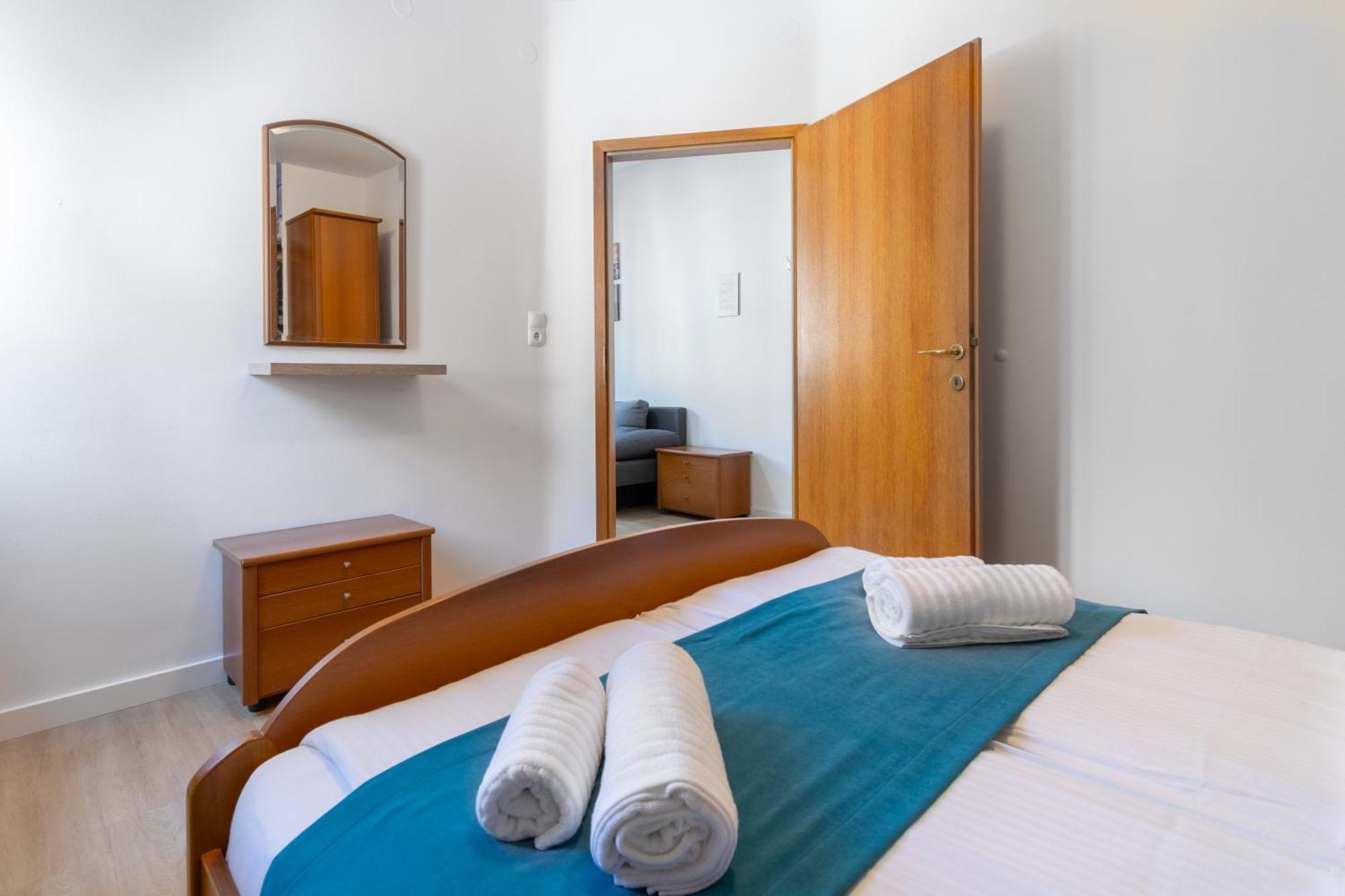Bed & Breakfast Palac -Free Parking- Baška Voda Dış mekan fotoğraf